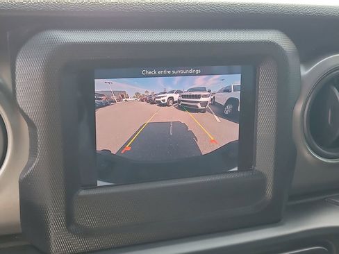 Certified 2022 Jeep Gladiator Sport image 20