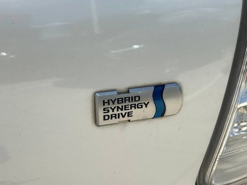 Used 2013 Toyota Prius V Five FWD image 13