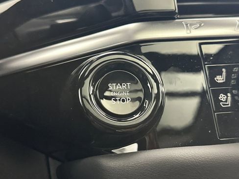 New 2026 Nissan Pathfinder Platinum AWD/4WD image 22