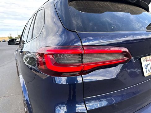 Used 2022 BMW X5 M w/ Competition Package 2 AWD/4WD image 23