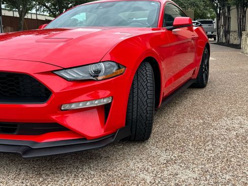 Used 2023 Ford Mustang Premium image 3