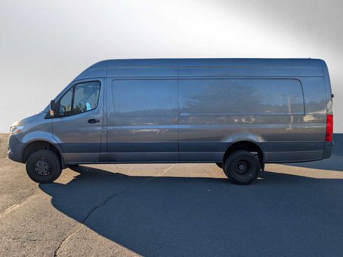 Used 2022 Mercedes-Benz Sprinter 3500 image 6