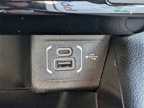 Used 2024 Jeep Compass Latitude image 22