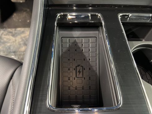 New 2026 Lincoln Aviator AWD image 16