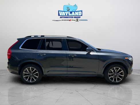 Used 2017 Volvo XC90 T6 Momentum w/ Vision Package AWD/4WD image 6