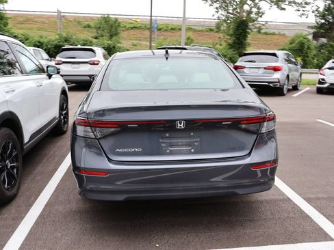Used 2023 Honda Accord EX image 6