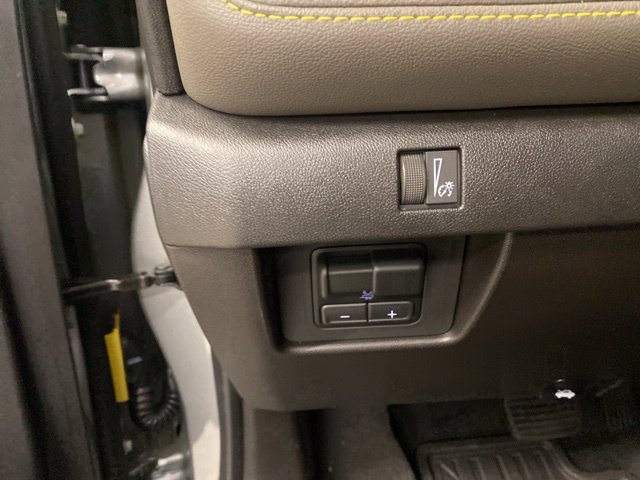 New 2026 Chevrolet Colorado ZR2 w/ Technology Package AWD/4WD image 15