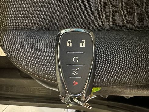 Used 2018 Chevrolet Equinox LT AWD/4WD image 17