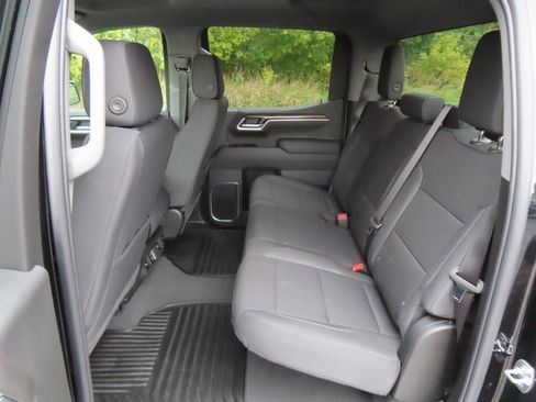 Used 2025 Chevrolet Silverado 1500 LT image 31