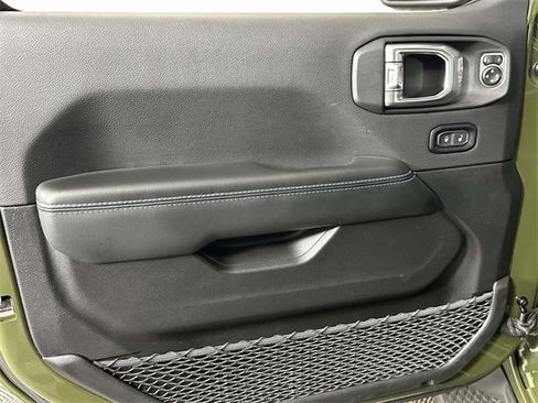 Used 2024 Jeep Wrangler High Altitude image 17