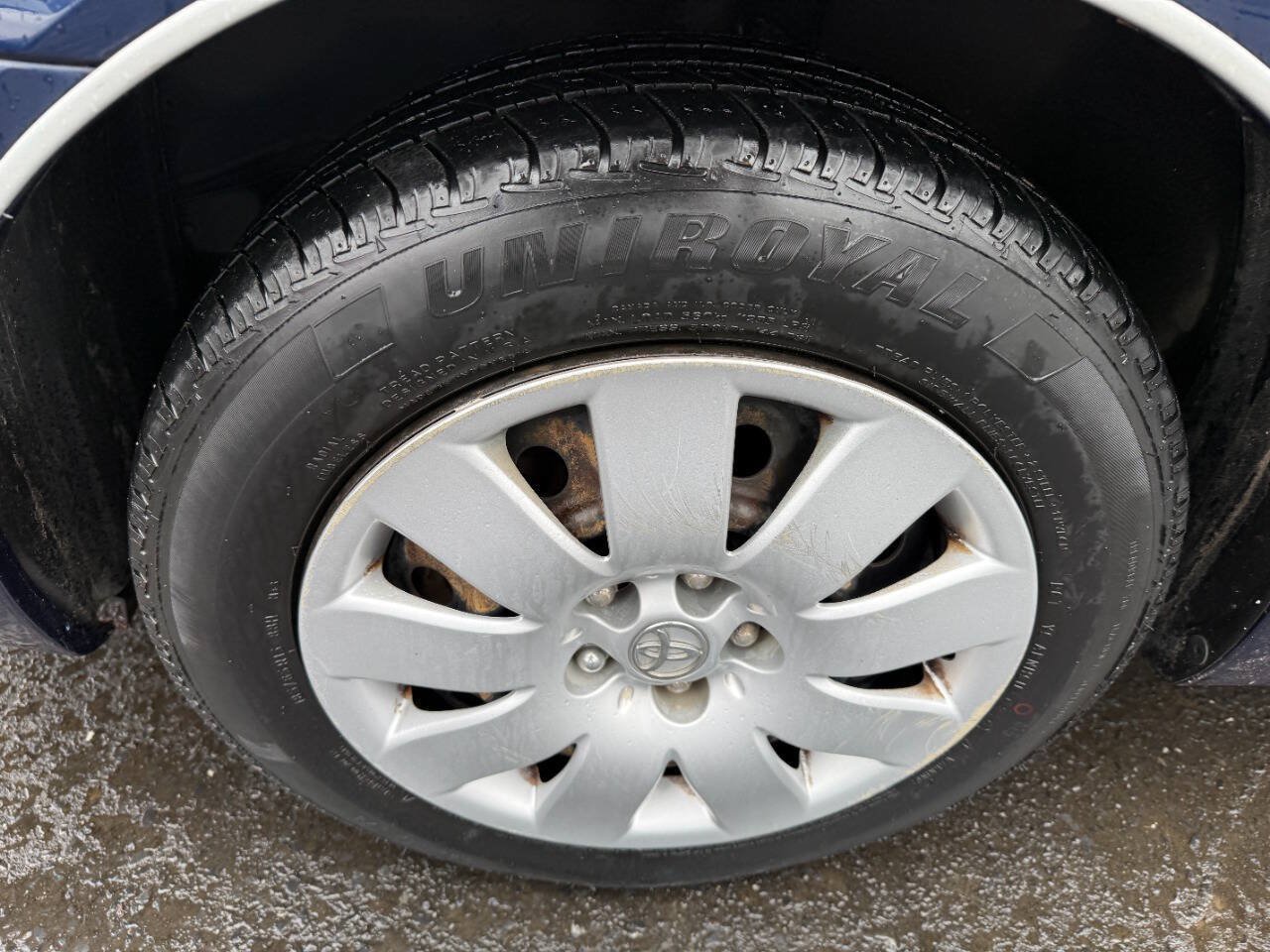 Used 2004 Toyota Corolla CE FWD image 9