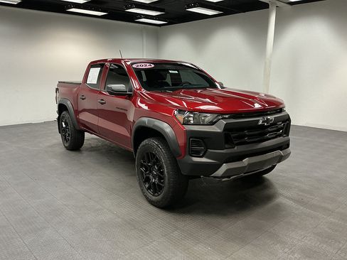 Used 2024 Chevrolet Colorado Trail Boss w/ LPO, Dark Essentials Package AWD/4WD image 7