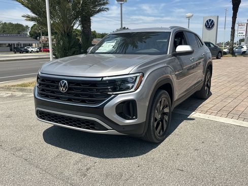New 2026 Volkswagen Atlas Cross Sport SE FWD image 3