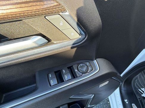 Used 2023 Chevrolet Silverado 1500 RST image 23