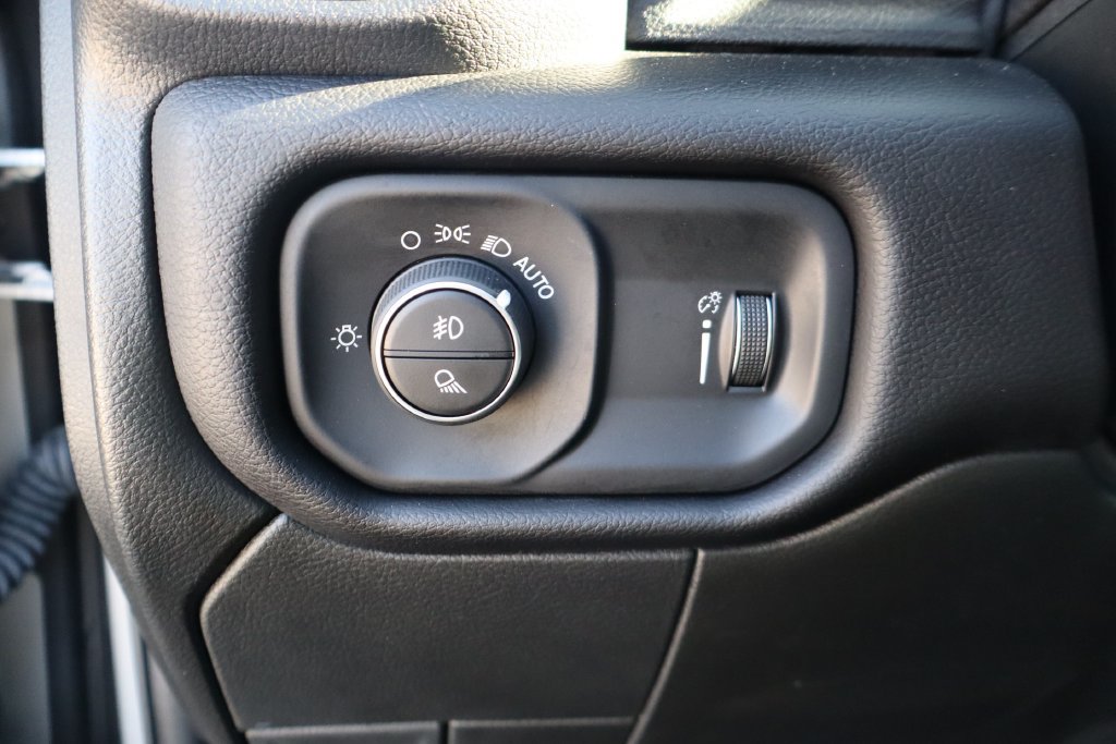 Used 2024 RAM 3500 Big Horn AWD/4WD image 14