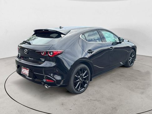 New 2026 MAZDA MAZDA3 Hatchback w/Premium Plus Pkg image 5