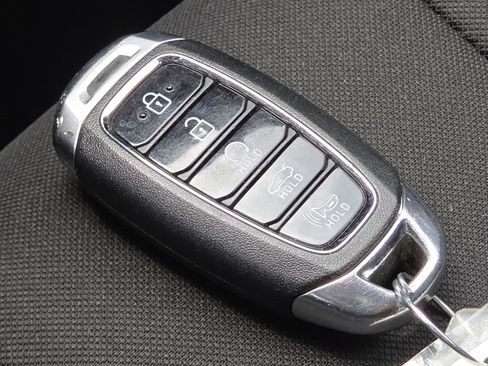 Used 2023 Hyundai Elantra SEL w/ Convenience Package FWD image 32
