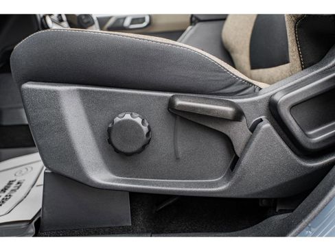 Used 2025 Ford Bronco Big Bend image 8