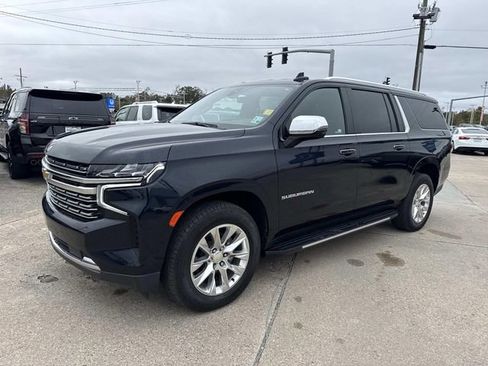 Used 2021 Chevrolet Suburban Premier image 3