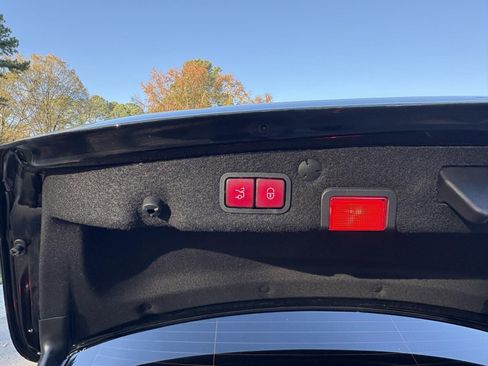 Used 2019 Mercedes-Benz C 300 Sedan image 11