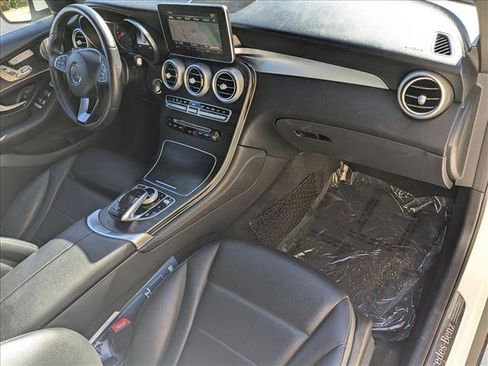 Used 2018 Mercedes-Benz GLC 300 4MATIC image 22