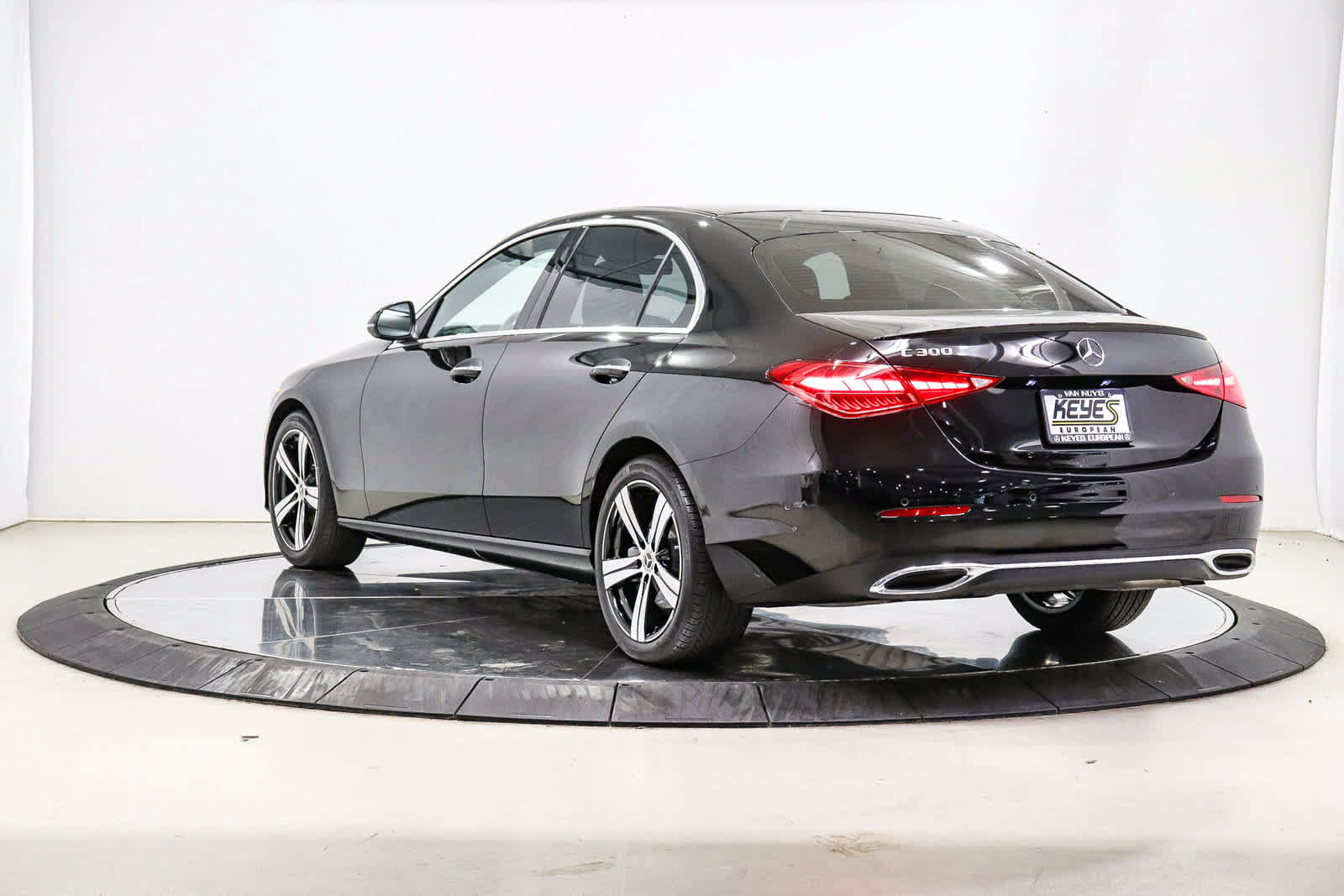 Certified 2024 Mercedes-Benz C 300 Sedan image 2