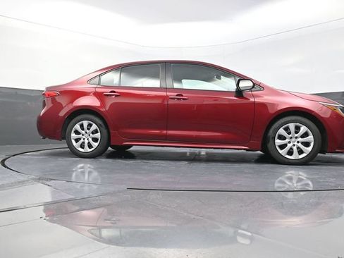 Used 2024 Toyota Corolla LE FWD image 38