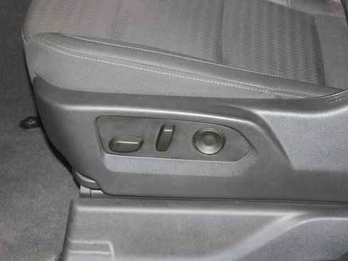 Used 2025 Chevrolet Silverado 1500 LT image 22