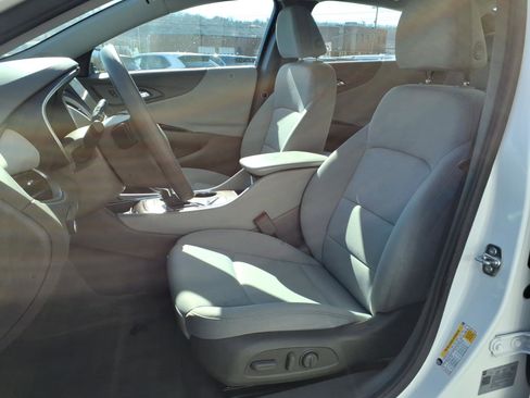 Used 2022 Chevrolet Malibu LS w/ Driver Confidence Package FWD image 8