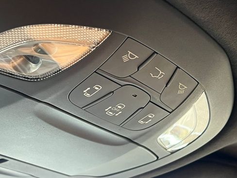 Used 2022 Chrysler Pacifica Pinnacle AWD/4WD image 42