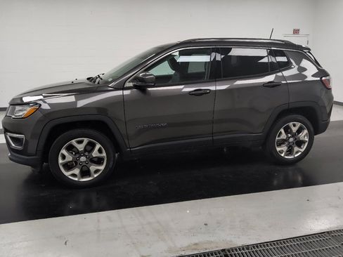 Used 2020 Jeep Compass Limited AWD/4WD image 2