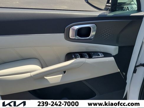 Certified 2024 Kia Sorento SX FWD image 23