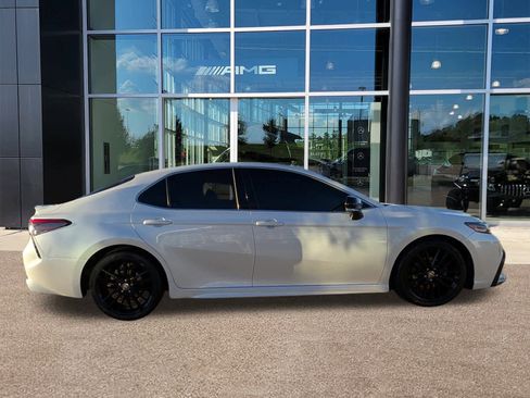 Used 2021 Toyota Camry XSE image 6