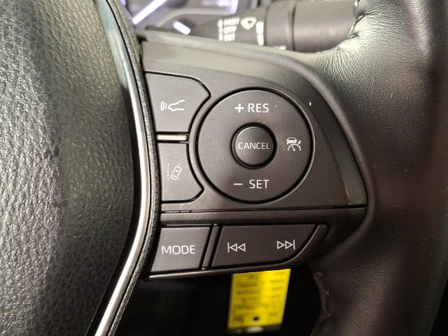 Used 2018 Toyota Camry SE FWD image 21