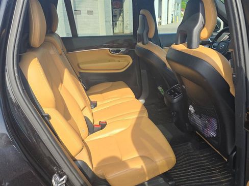 Used 2017 Volvo XC90 T6 Momentum w/ Vision Package AWD/4WD image 12