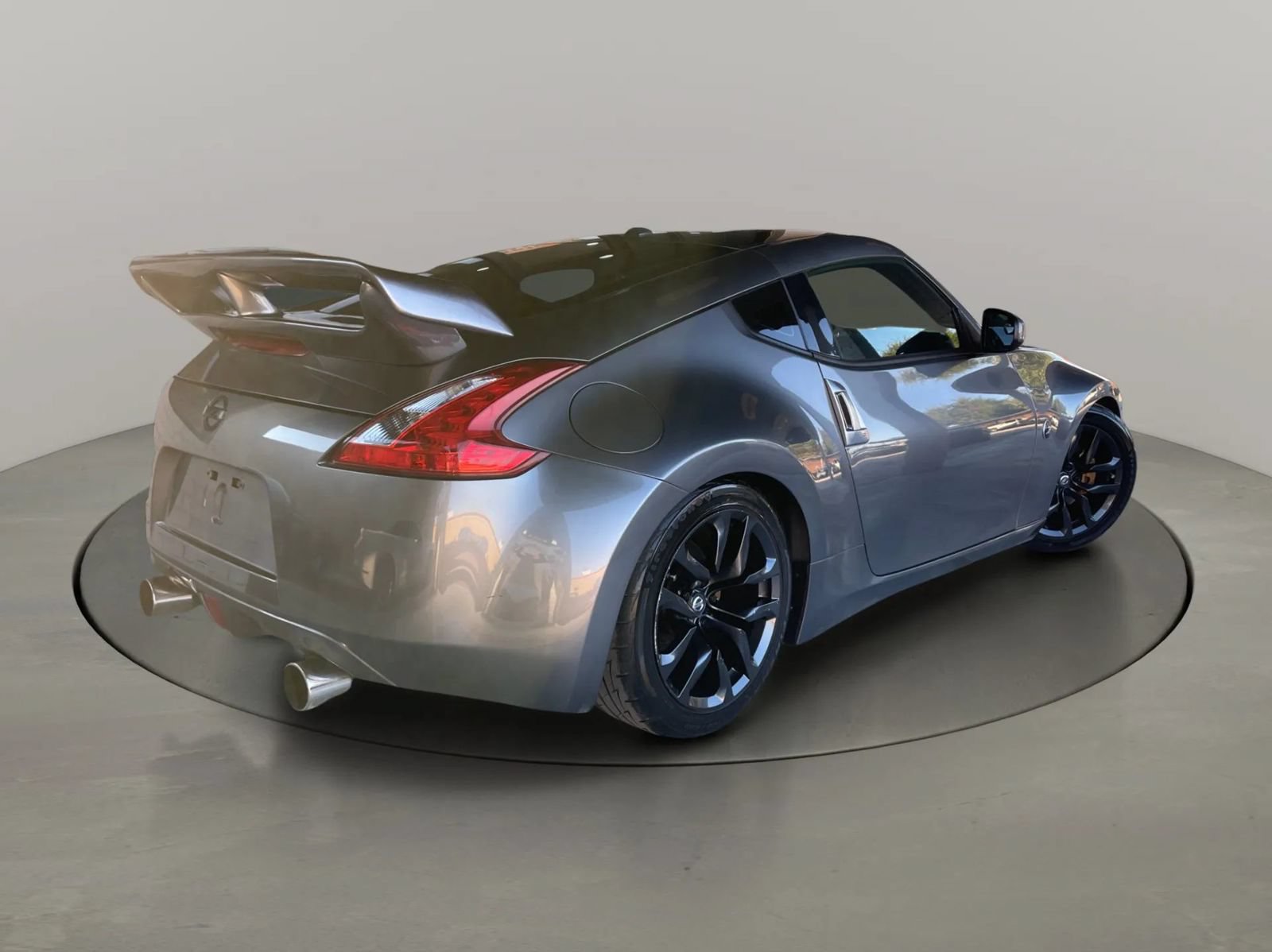 Used 2016 Nissan 370Z Touring RWD image 5