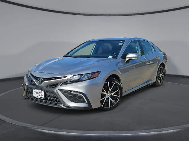 Used 2024 Toyota Camry SE FWD image 1