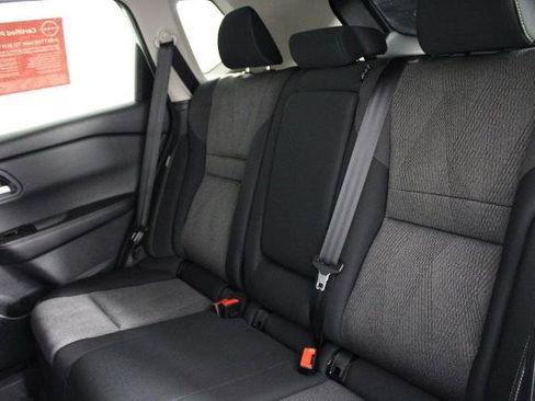 Certified 2024 Nissan Rogue SV FWD image 21