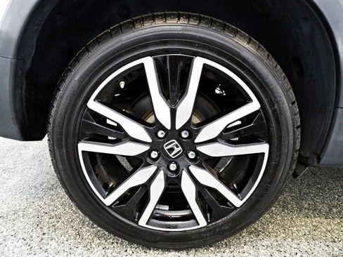 Used 2019 Honda Pilot Touring image 24