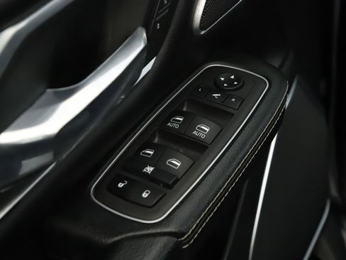 Used 2023 RAM 1500 Laramie image 8