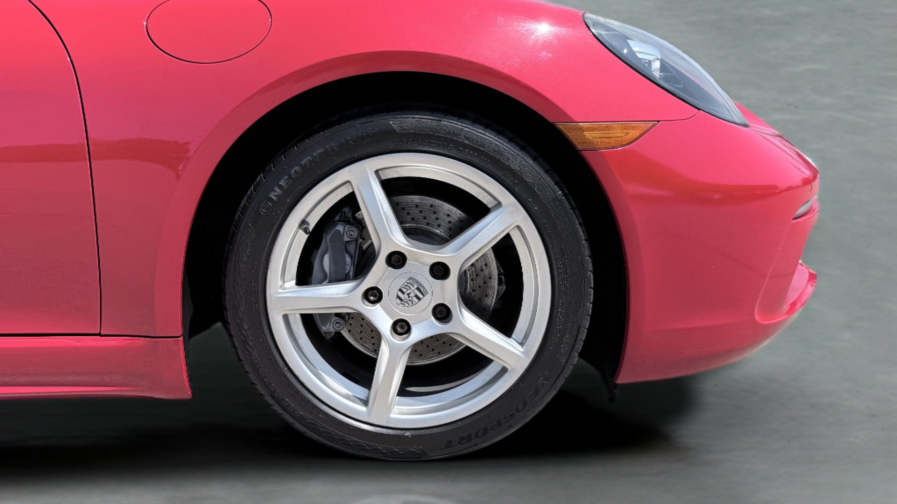 Used 2019 Porsche 718 Cayman RWD image 9