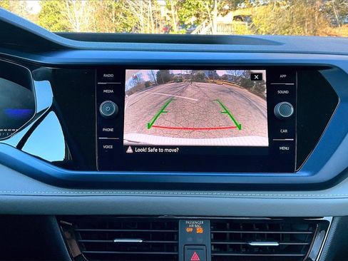 Used 2024 Volkswagen Taos SE image 13