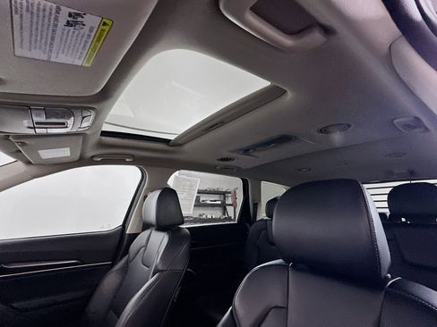 Used 2025 Kia Telluride S FWD image 26