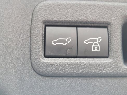 Used 2024 Toyota bZ4X XLE image 31