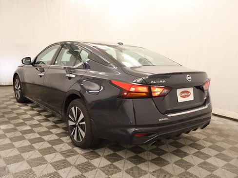 Used 2019 Nissan Altima 2.5 SV AWD/4WD image 3