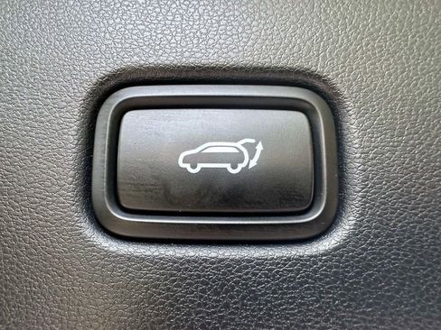 Certified 2024 Hyundai Tucson Limited AWD/4WD image 11