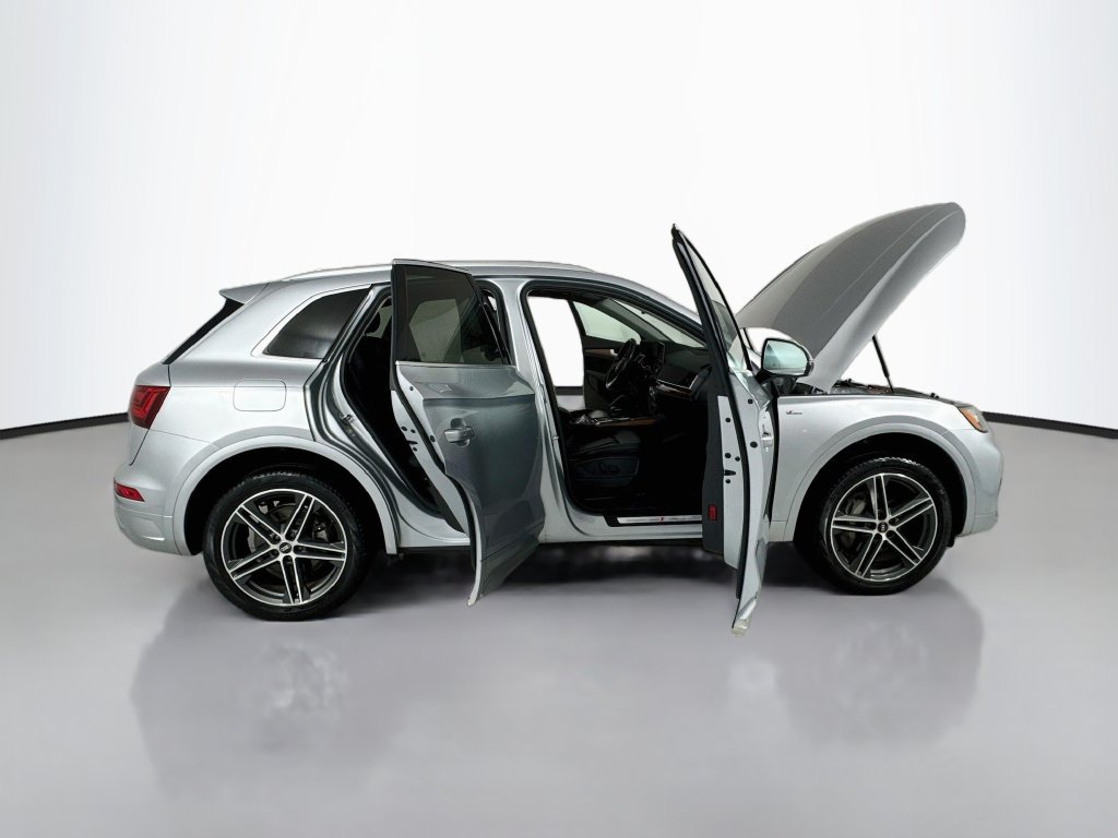 Used 2021 Audi Q5 e Premium w/ Convenience Package AWD/4WD image 25