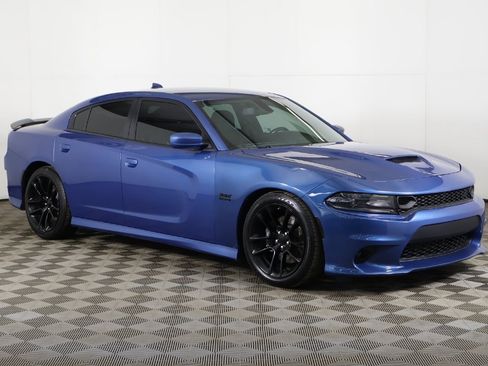 Used 2020 Dodge Charger Scat Pack image 2