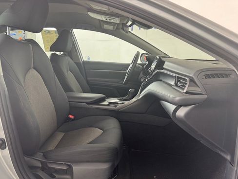 Used 2021 Toyota Camry LE image 42