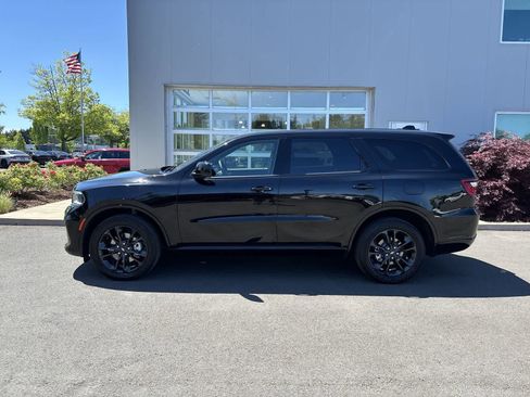 Used 2025 Dodge Durango GT AWD/4WD image 2
